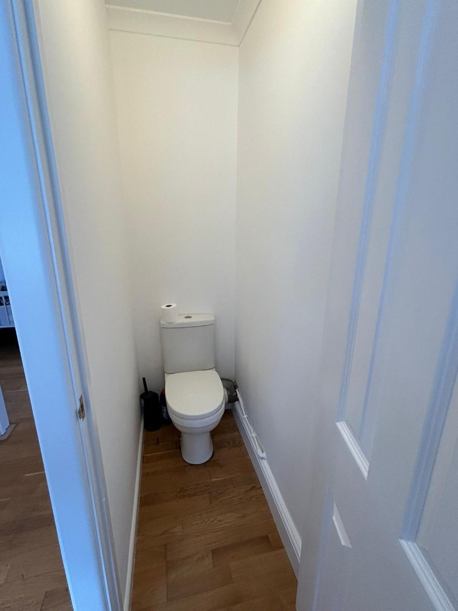 Entire 4-Bed, Near Town Centre Villa Фалмът Екстериор снимка